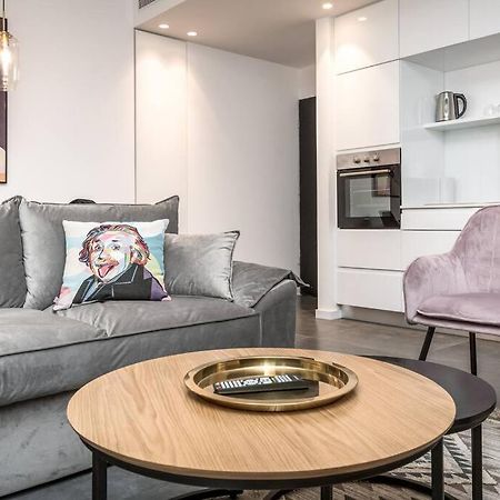 Modern And Design 1 Bd Apt Close To The Beach Тель-Авив Экстерьер фото