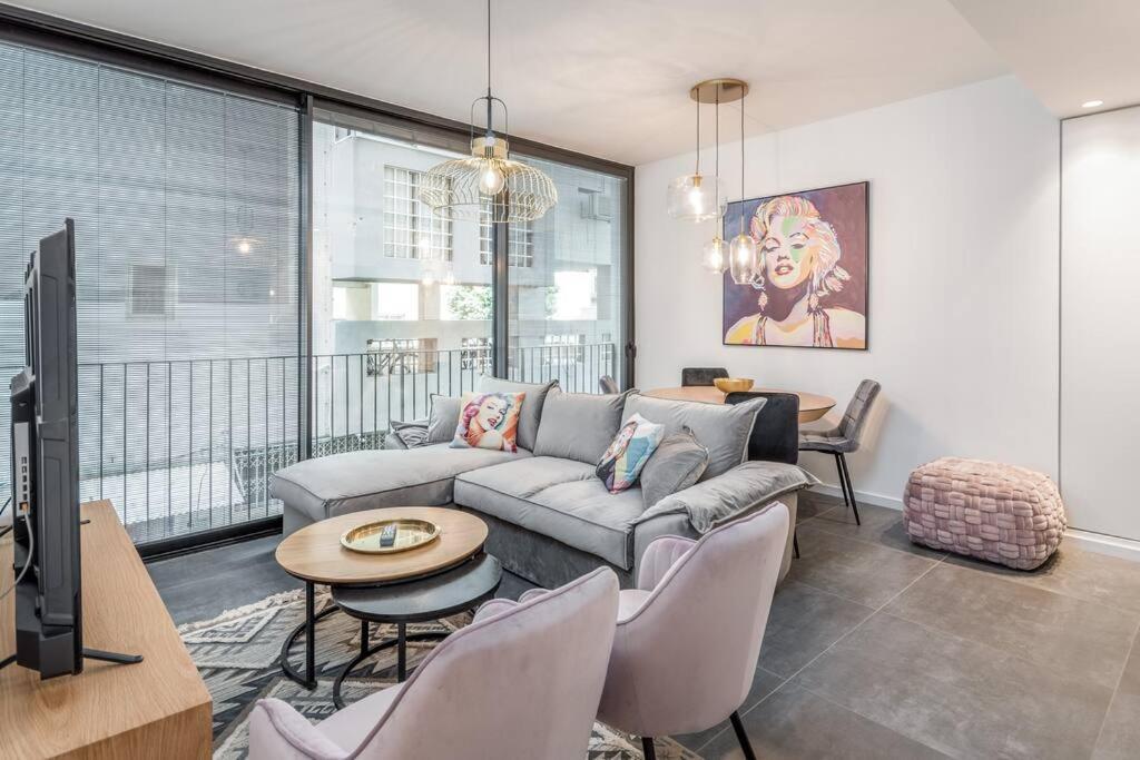Modern And Design 1 Bd Apt Close To The Beach Тель-Авив Экстерьер фото