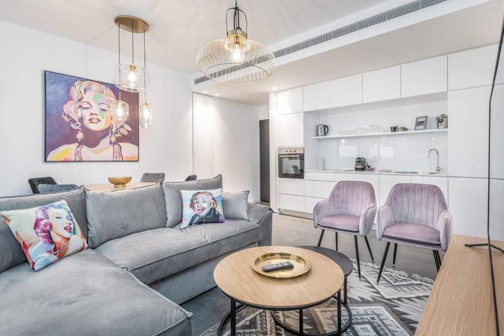 Modern And Design 1 Bd Apt Close To The Beach Тель-Авив Экстерьер фото